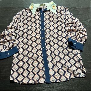 Printed Button-Front Shirt with Embroidered Collar - Navy & Light Pink